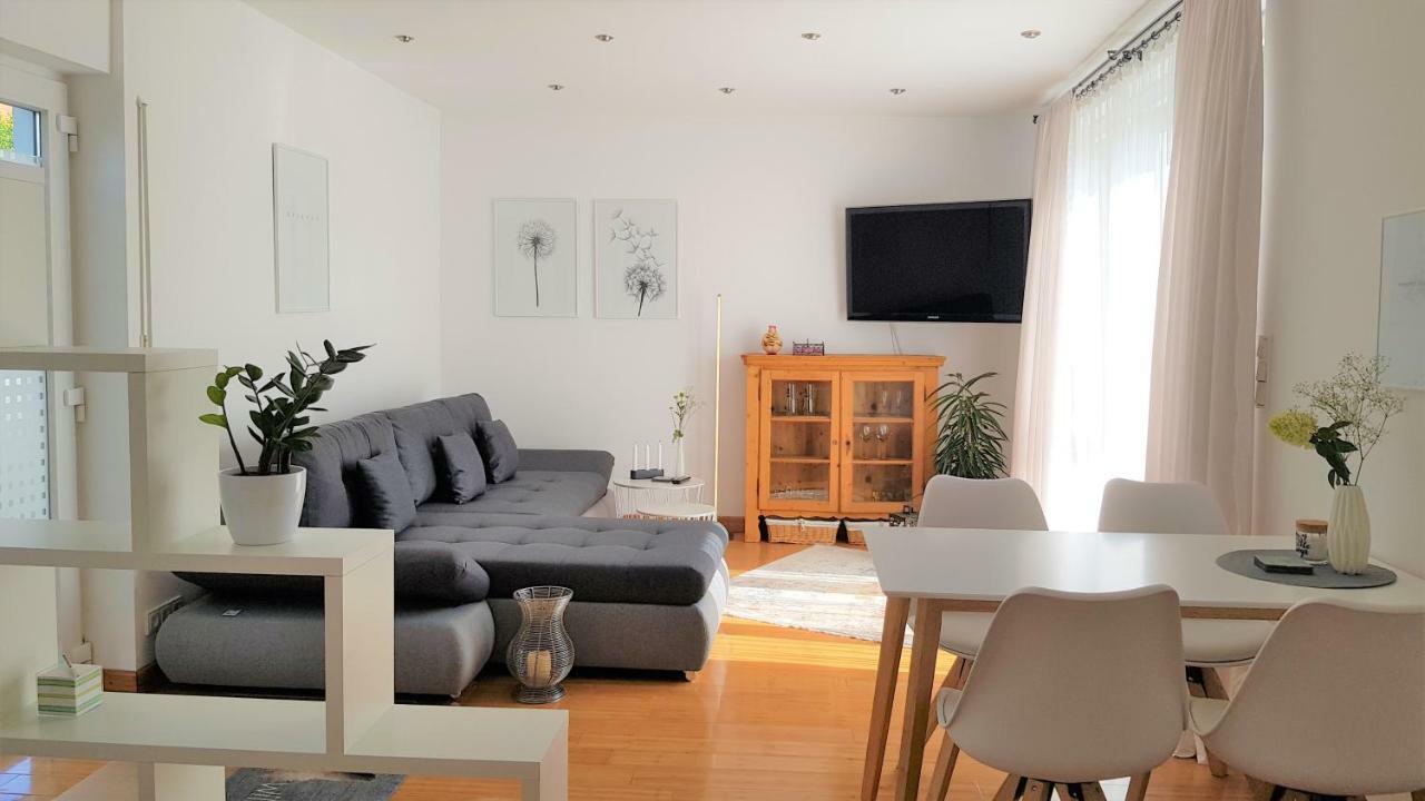 Apartment Am Paradies - 10 Minuten Fussweg Zur Innenstadt ลิมบวร์ก อัน แดร์ ลาน ภายนอก รูปภาพ